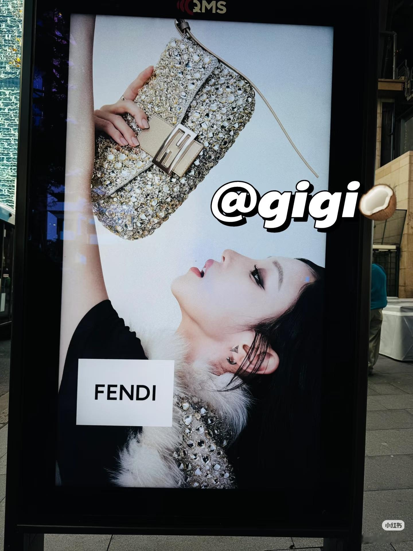 宋雨琦Fendi📍悉尼不同地方的大屏地广（cr图七）fendi品牌形象大使宋雨