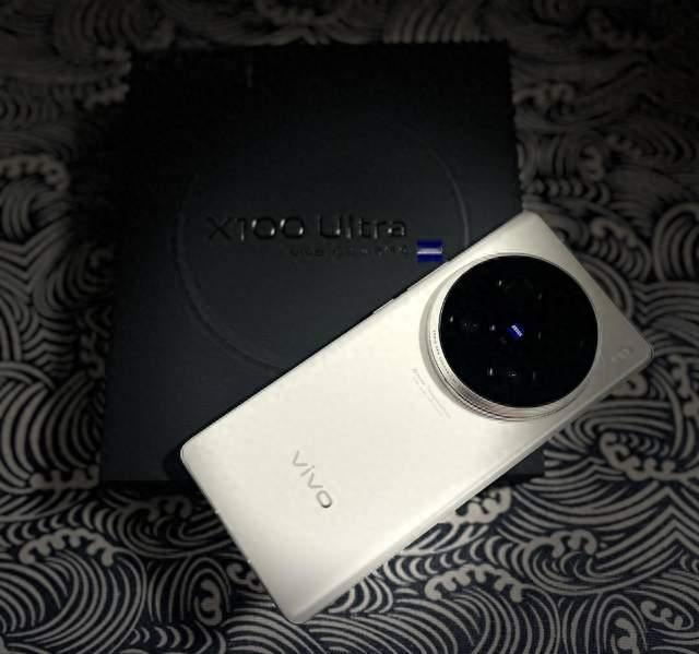 vivo X500 Ultra明年春季登场，影像规格有哪些新变化