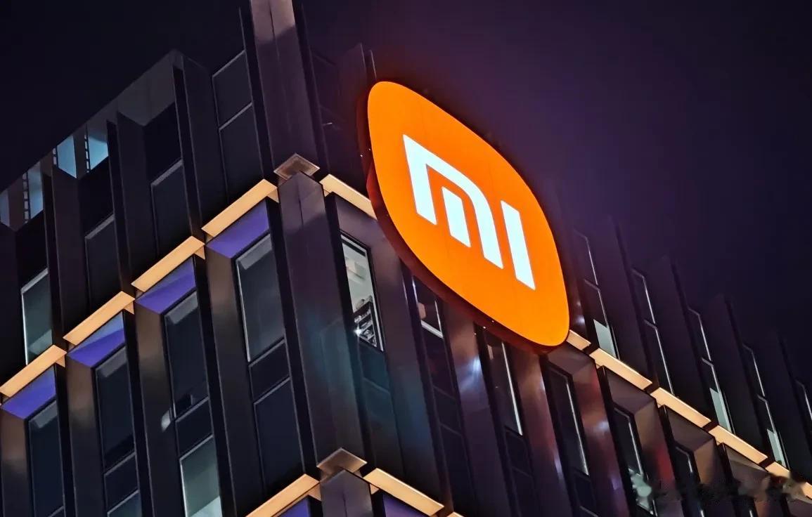 小米汽车“千日磨一剑”，雷军透露背后故事：曾收到上万份简历
 
自宣布进入汽车行