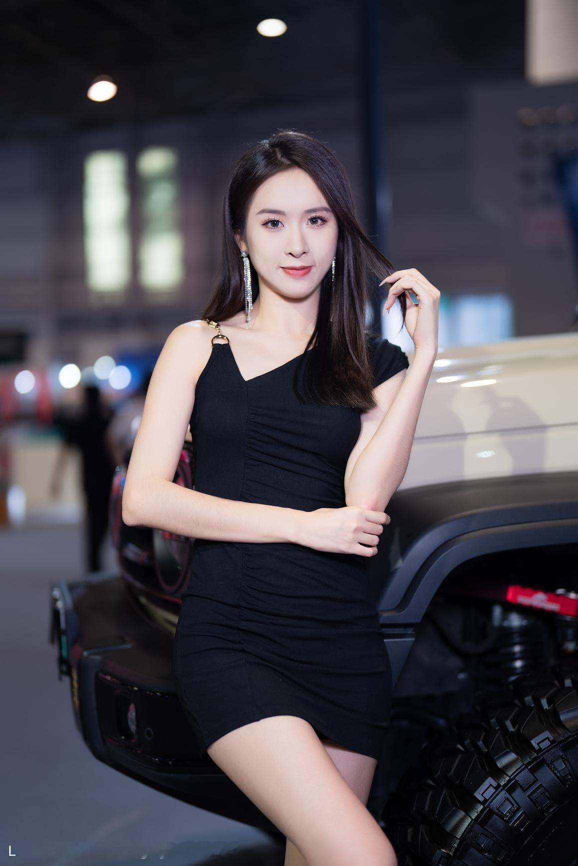 聆听猎人的车展日记猎人在东莞改装车展猎人与车展 2025 东莞ait改装车展想把