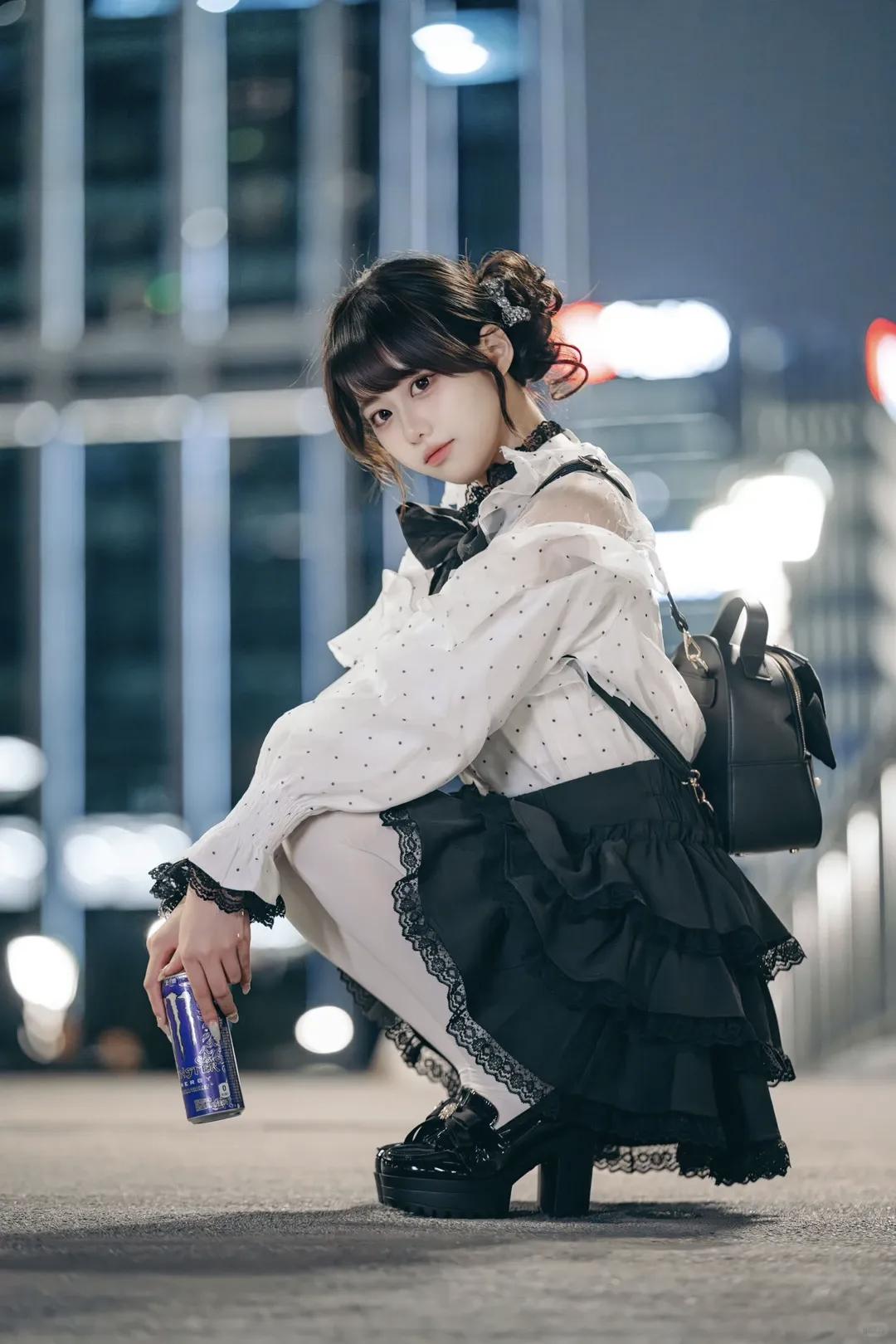 晚风掠过天桥 灯火伴夜色相逢分享你的随手拍