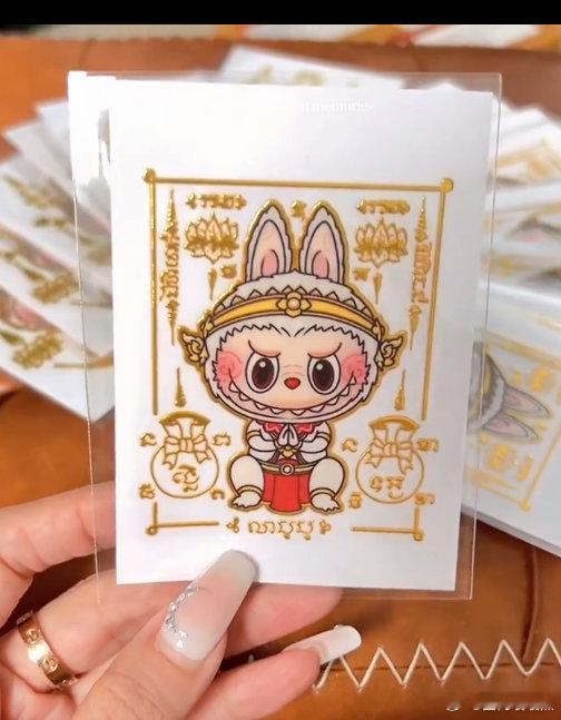 #泰国部长亲自接机中国娃圈女明星#看出来真的是很受到大家的欢迎了，真的是感受到了