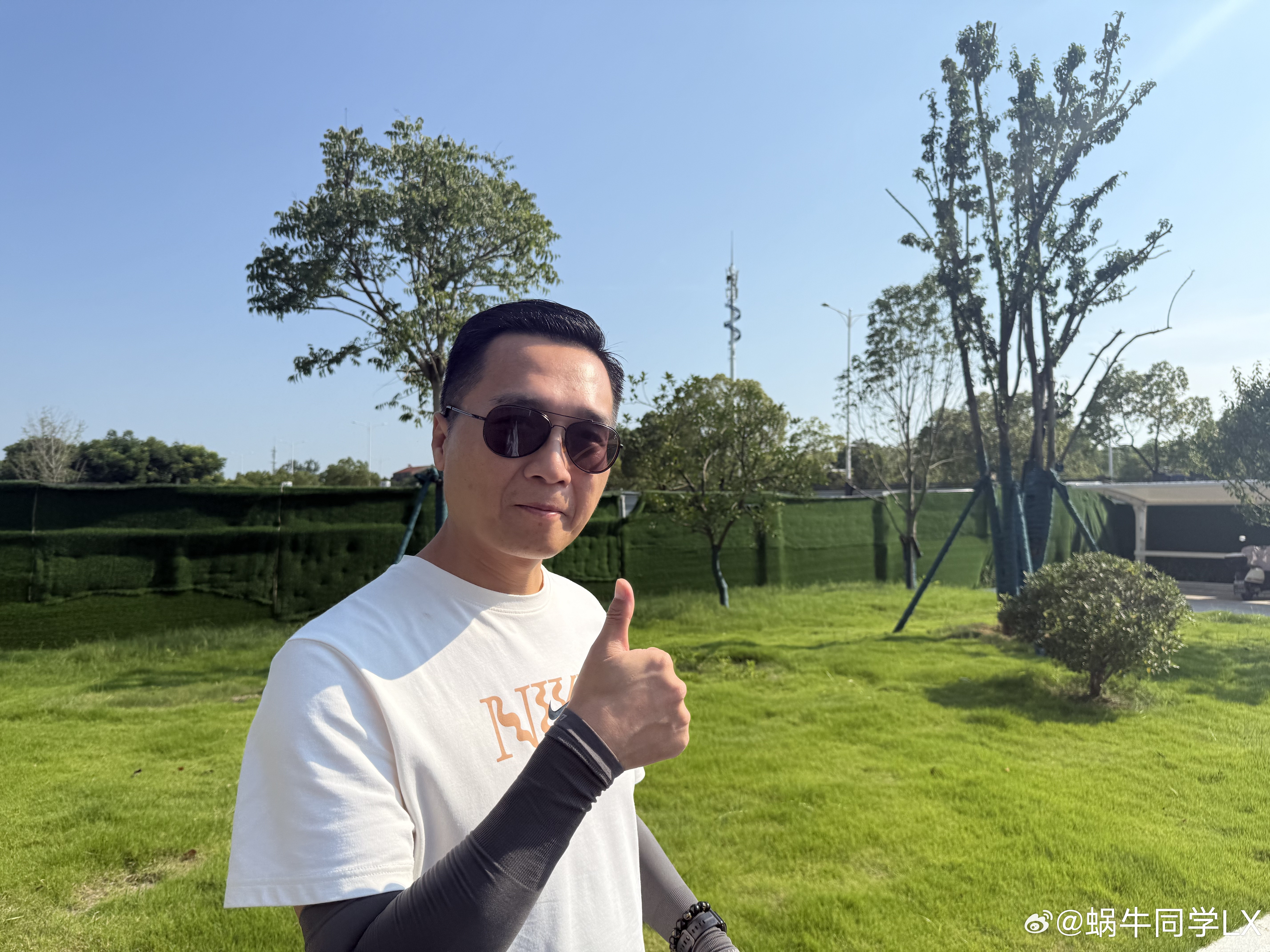 刚刚在工作中的我，虽然今天是周日。夏天在武汉试驾，需要准备充分，给自己点个赞。首