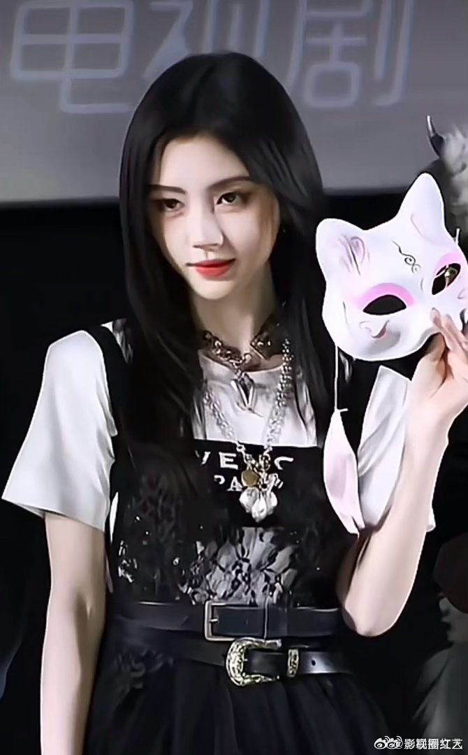 鞠婧祎有效摘面具鞠婧祎狐狸面具 鞠婧祎有效摘面具，美晕了啊 月鳞绮纪直播