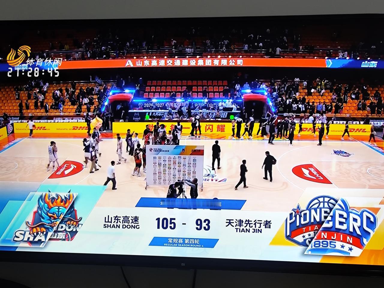 有哪位大佬出来解释一下，班顿都打成那屎样了，山东高速为什么不裁掉他？经过四轮联赛
