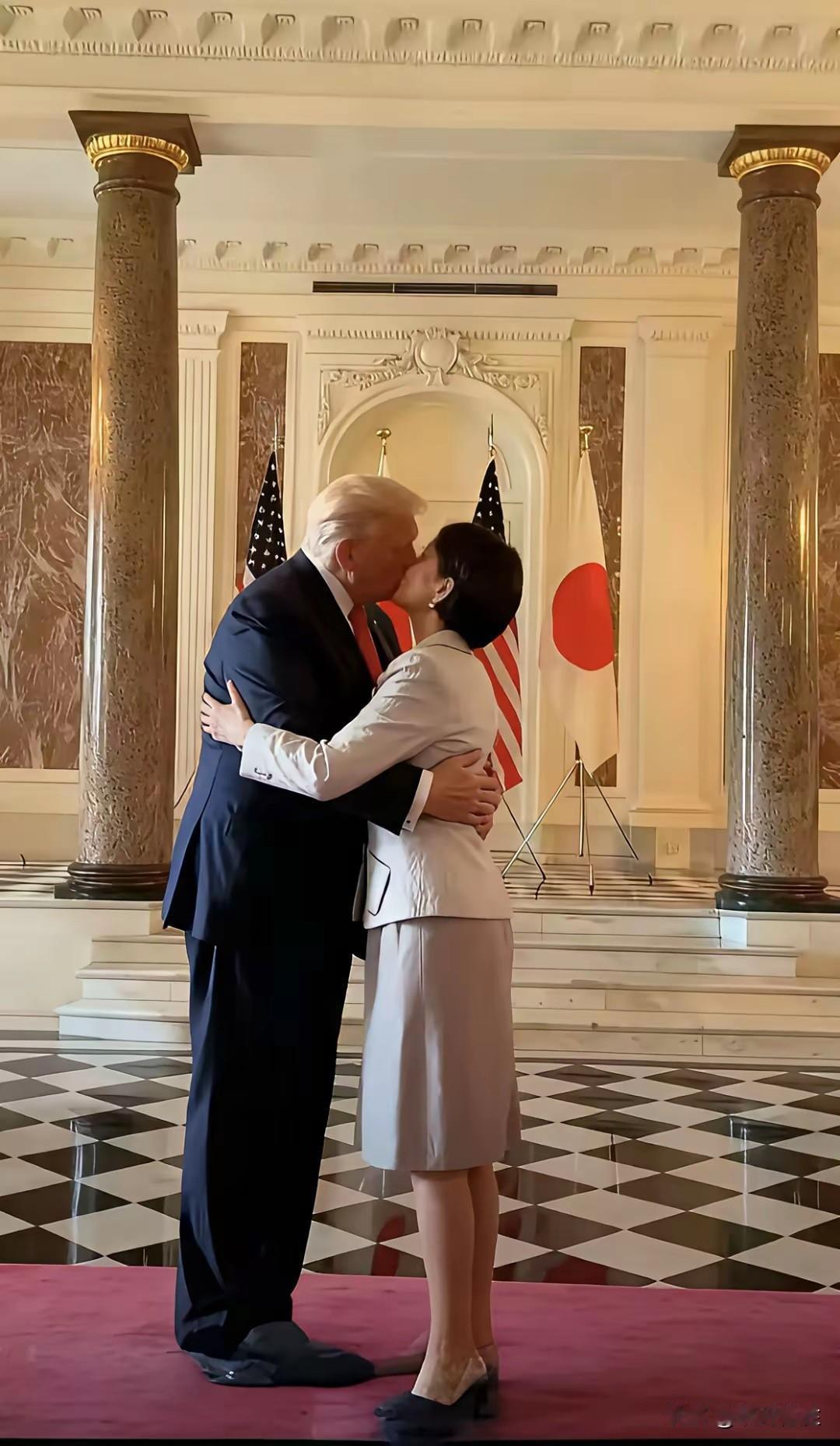 美国总统特朗普访日期间和新上任的日本女首相高市早苗互相拥抱还亲嘴，太过分了吧？！
