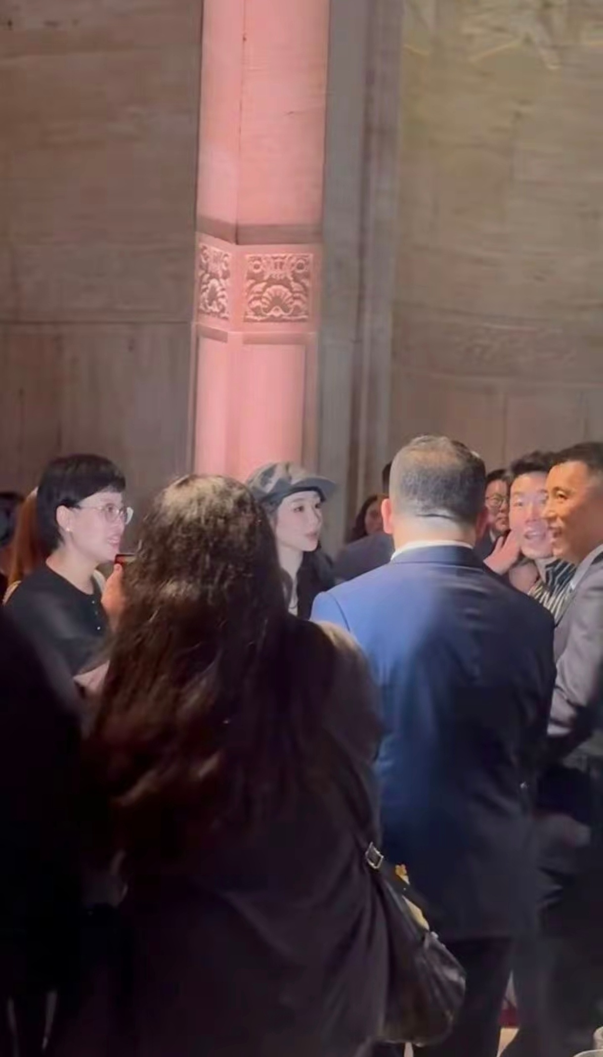 这又是啥行程啊？咋去了美国都这么多活儿要干