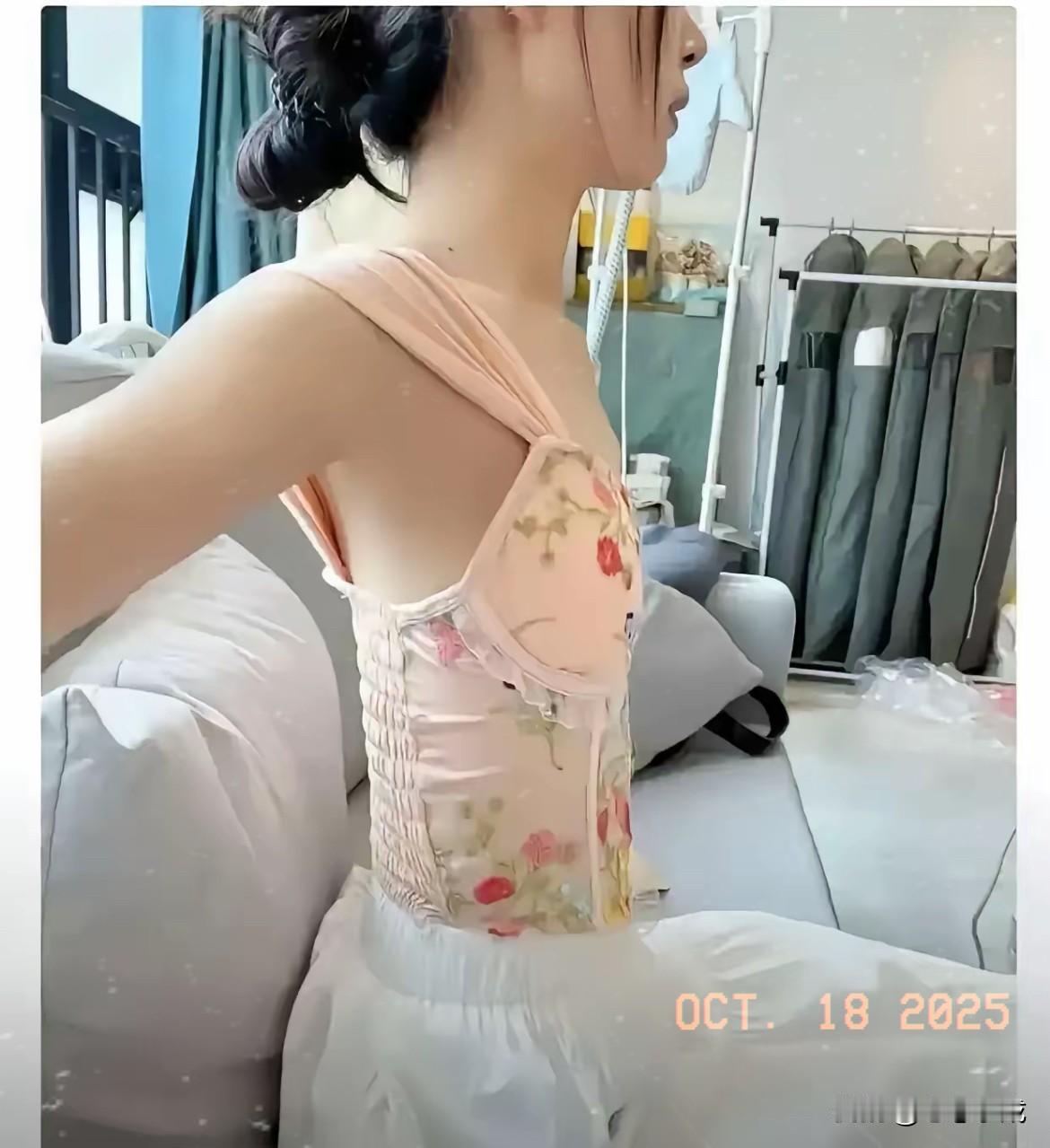 有个女子去相亲，要求男方转520。男方觉得这点钱不算什么，正准备转账时，女子却称