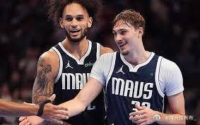 独行侠险胜掘金，弗拉格贡献生涯代表作，攻防两端表现亮眼。浓眉状态回暖连续两场砍下