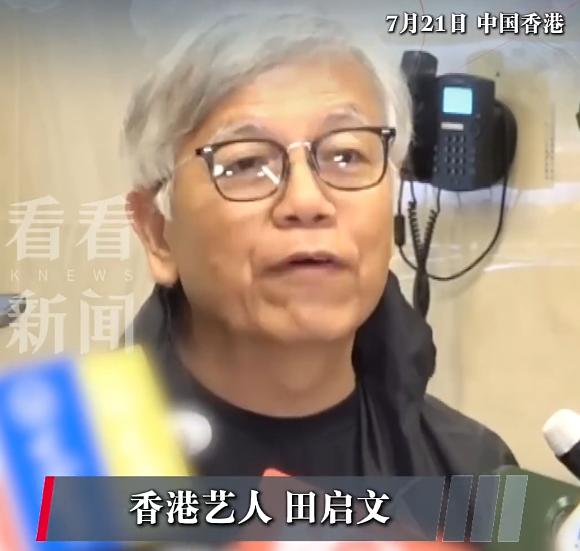 港圈有个不成文的规矩，
老一辈艺人走了，
后事几乎都交给同一个人。

吴孟达走的