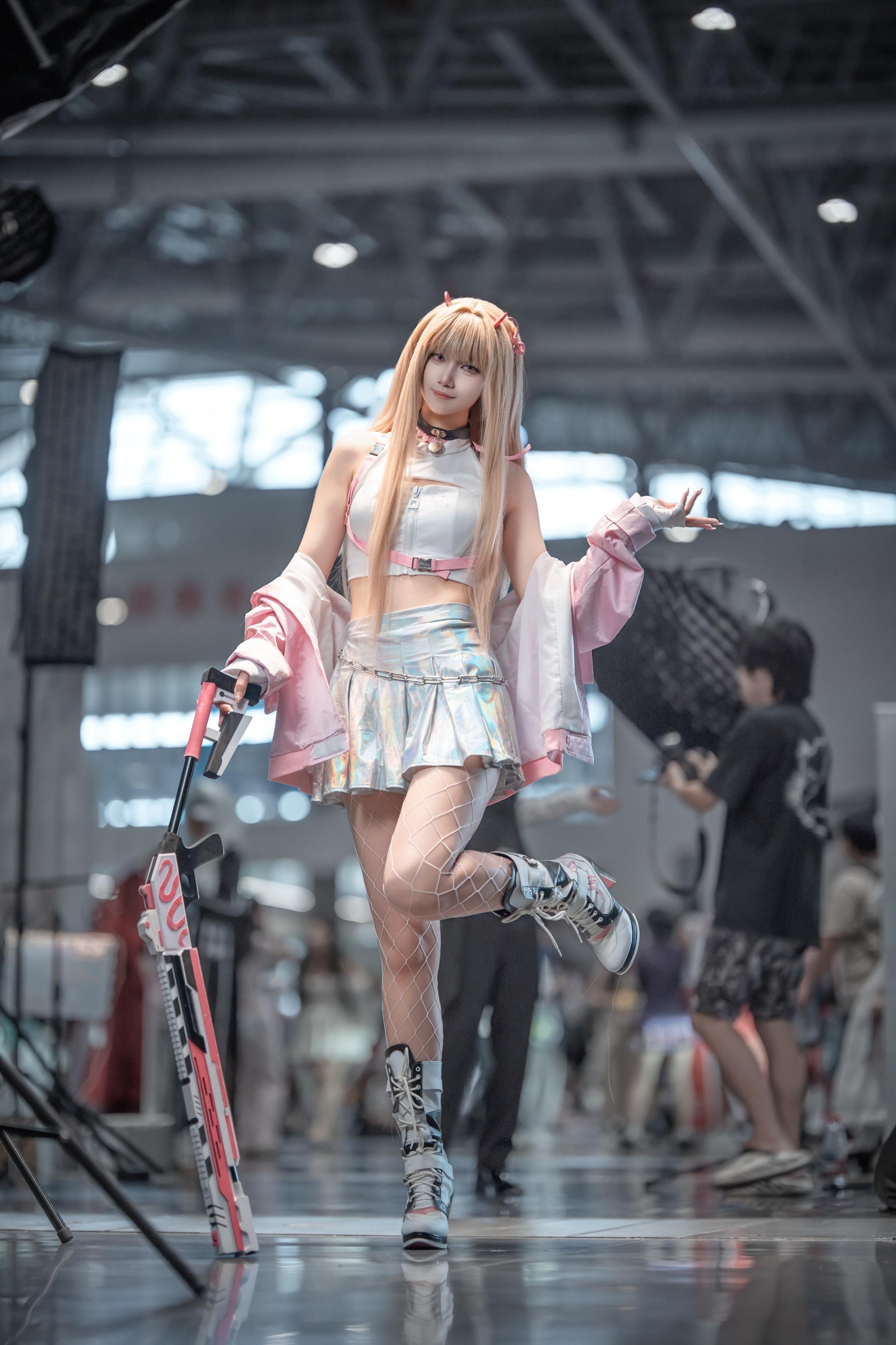 Nikke 好啊，Nikke 得拍。      出镜