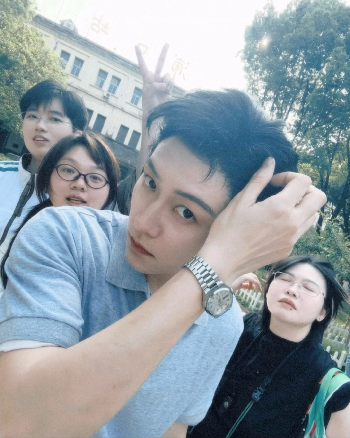 已经无法维持人形 