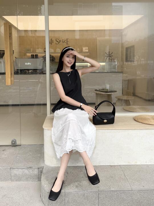 在奶油空间里穿黑白🥛