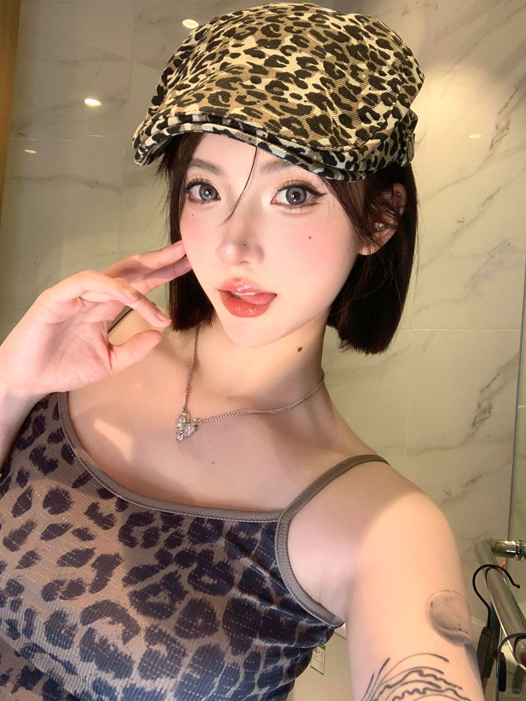 有早古那味了 超辣拽豹纹姐.✰•.