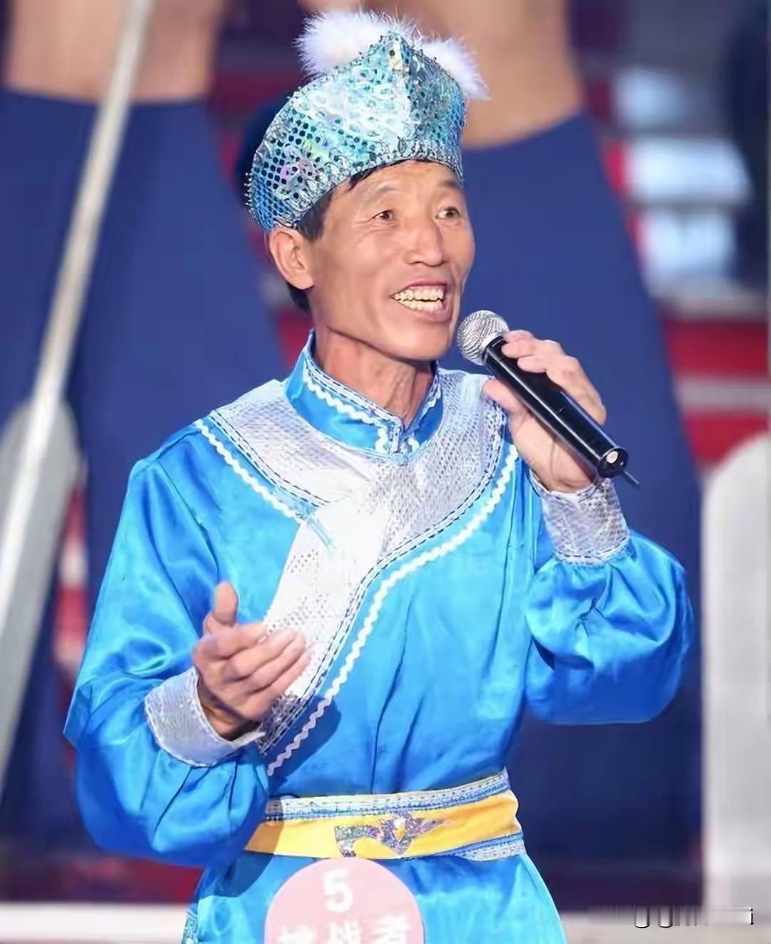 “星光大道”年度亚军马广福，各类商演多被拒绝，他说：农民不能忘了根
 
　　19