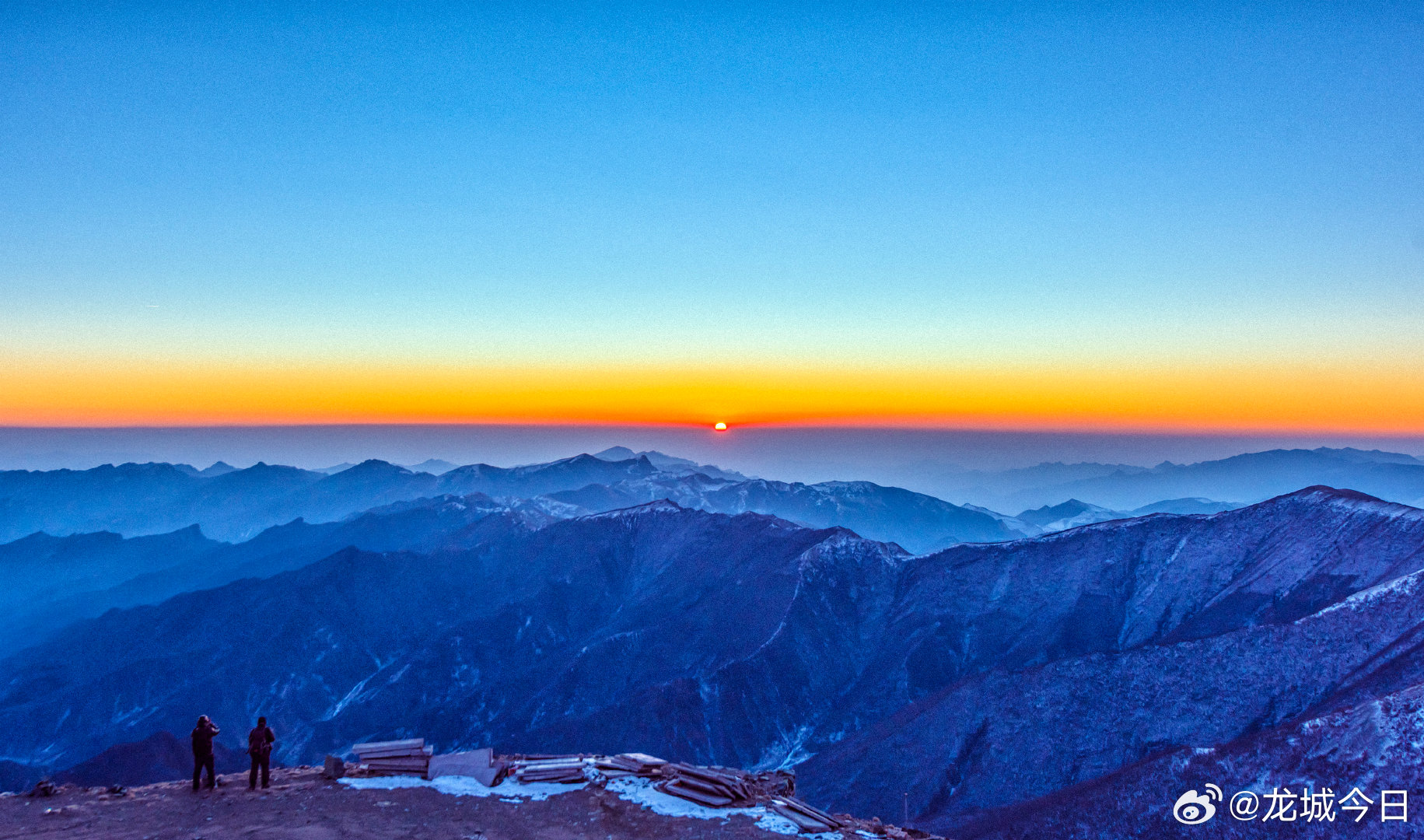 太原至五台山鸿门岩直通车开通  山西文旅集团交通运营公司7月3日发布消息，为解决