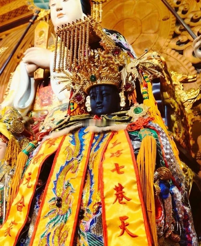 刷到妈祖别划走🙏心存敬畏，方得庇佑她是海上守护神，更是人间平安灯不敬者遇事方知