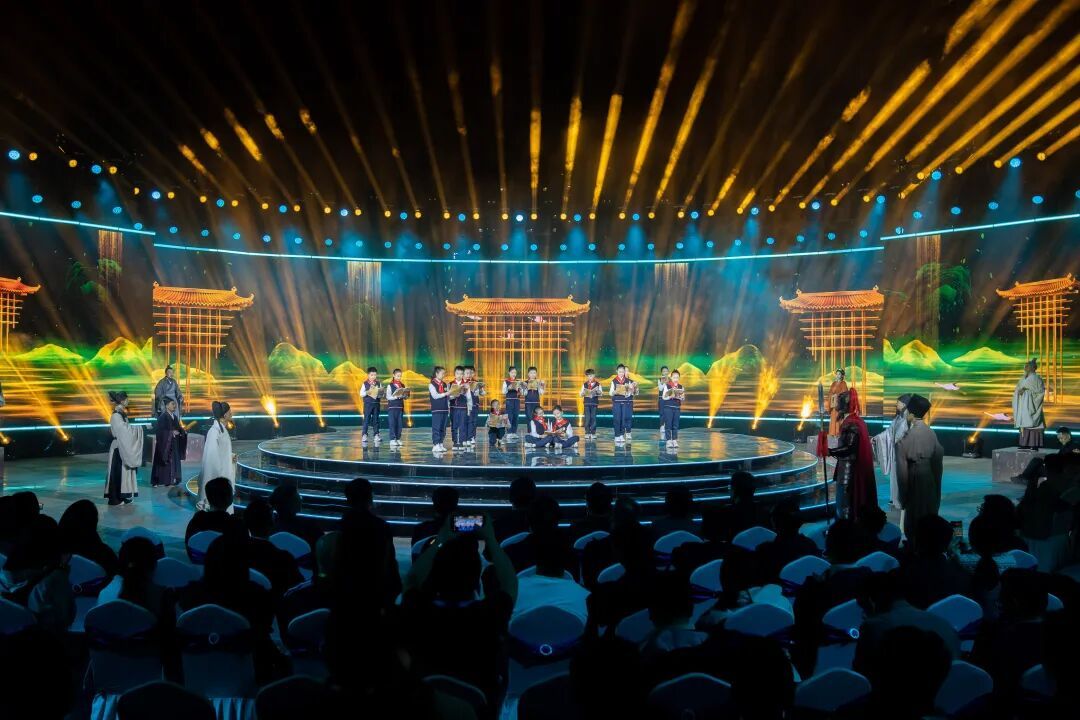 行走河南，读懂中国！本次“行走河南·读懂中国”——文化旅游之夜活动创新采用“沉浸