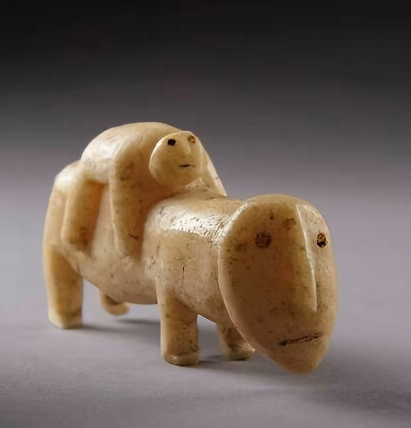 #文学有得聊# 袁世凯认为，能吃的人才能干事，他自己就特别能吃。老袁每天凌晨5时