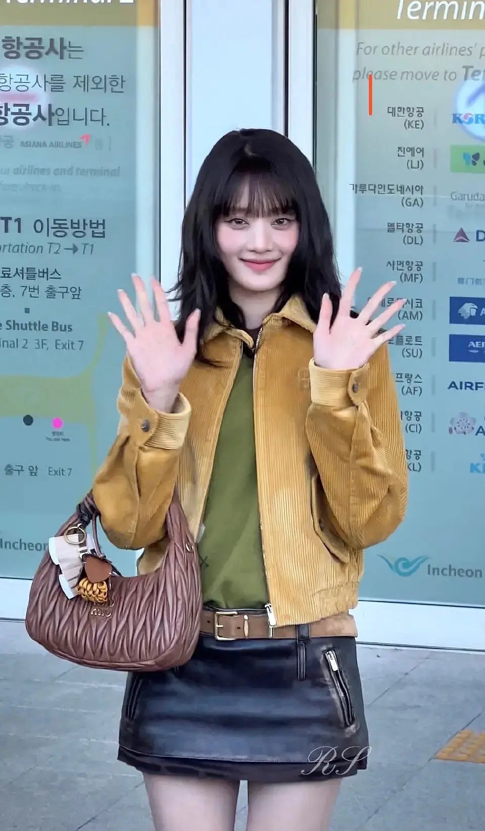 刘浩存和miumiu的适配度感觉不如… ​​​