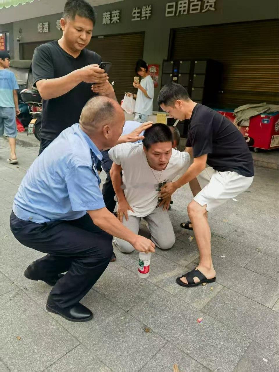 这个畜生。[怒]湖南耒阳男子持刀造成2死3伤 ​​​