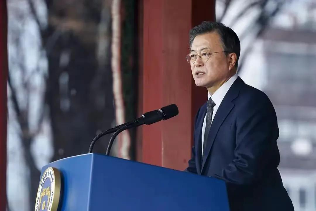 韩国总统尹锡悦被弹劾通过，职务被立即停止。那么谁将会是下一任韩国总统，文在寅会不