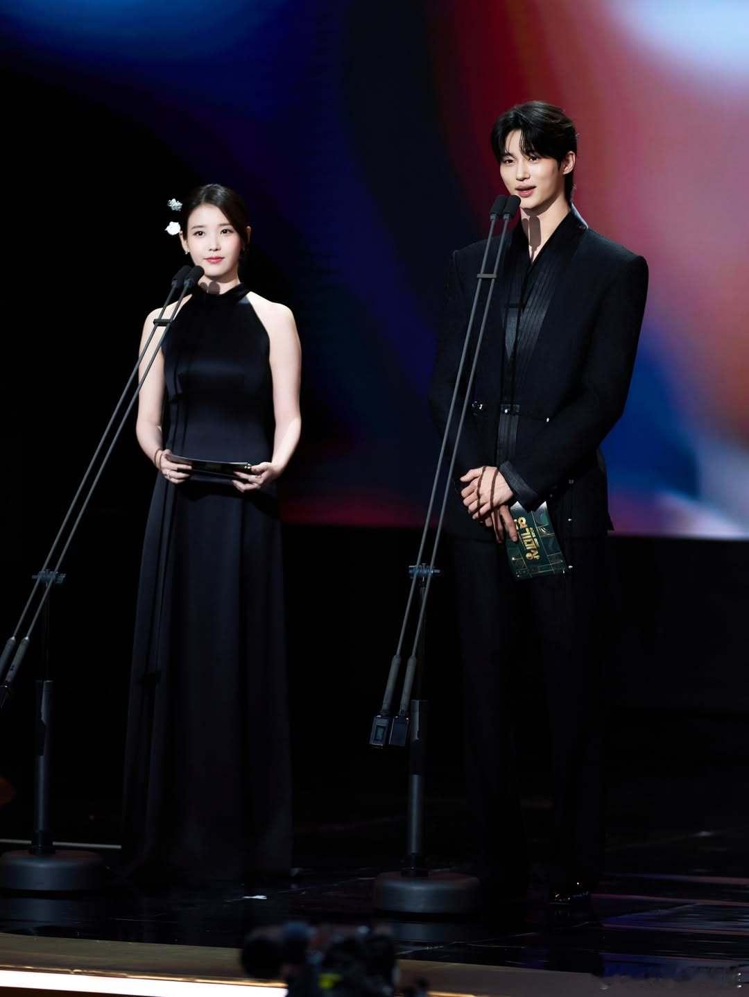 IU x 边佑锡Cp感已经溢出屏幕cr jaylim121世纪大君夫人