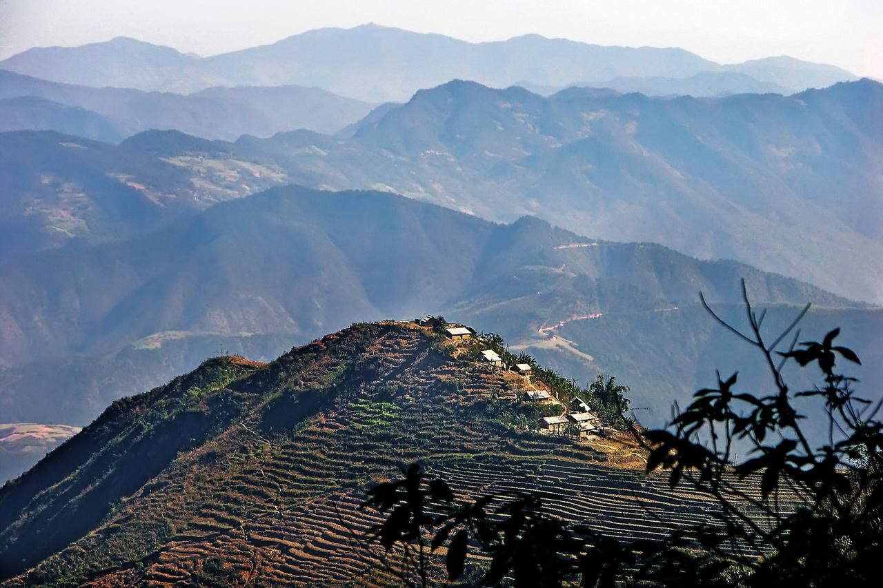 【我的哀牢山之旅~随手拍】早些年去云南新平过年时随手拍的一组照片。路过，我们没有