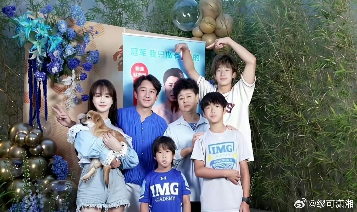 冉莹颖邹市明创业跨步家里大小事务全靠冉莹颖独自支撑曾经人人羡慕的神仙眷侣，创业路