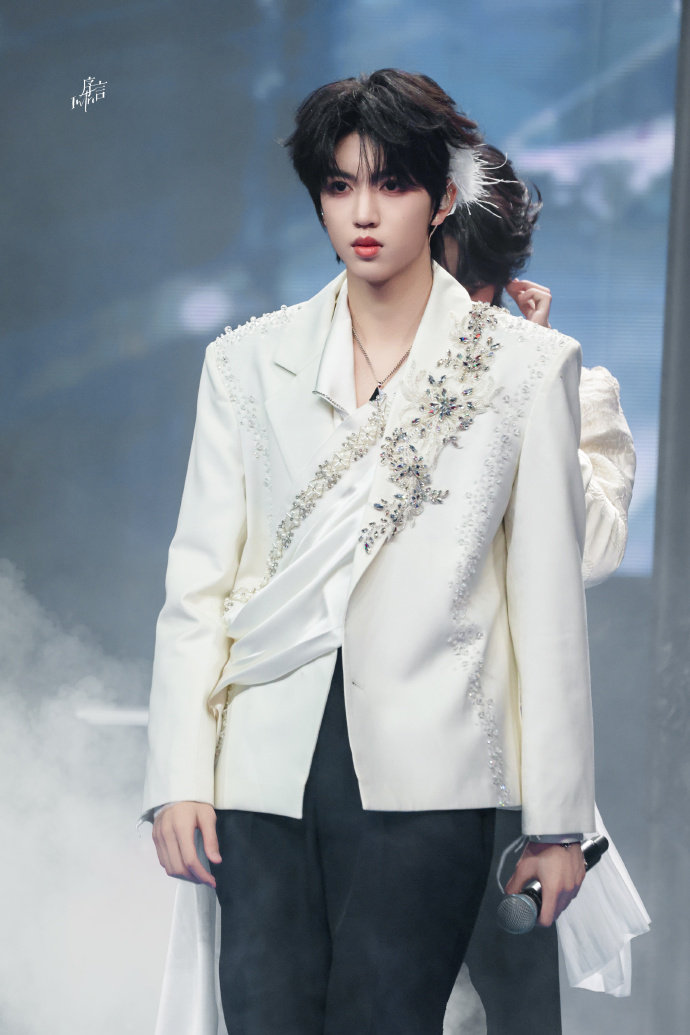 张桂源最佳赏味期  欣赏一下这个张桂源最佳赏味期，老公王完成时！1tb都不够存神