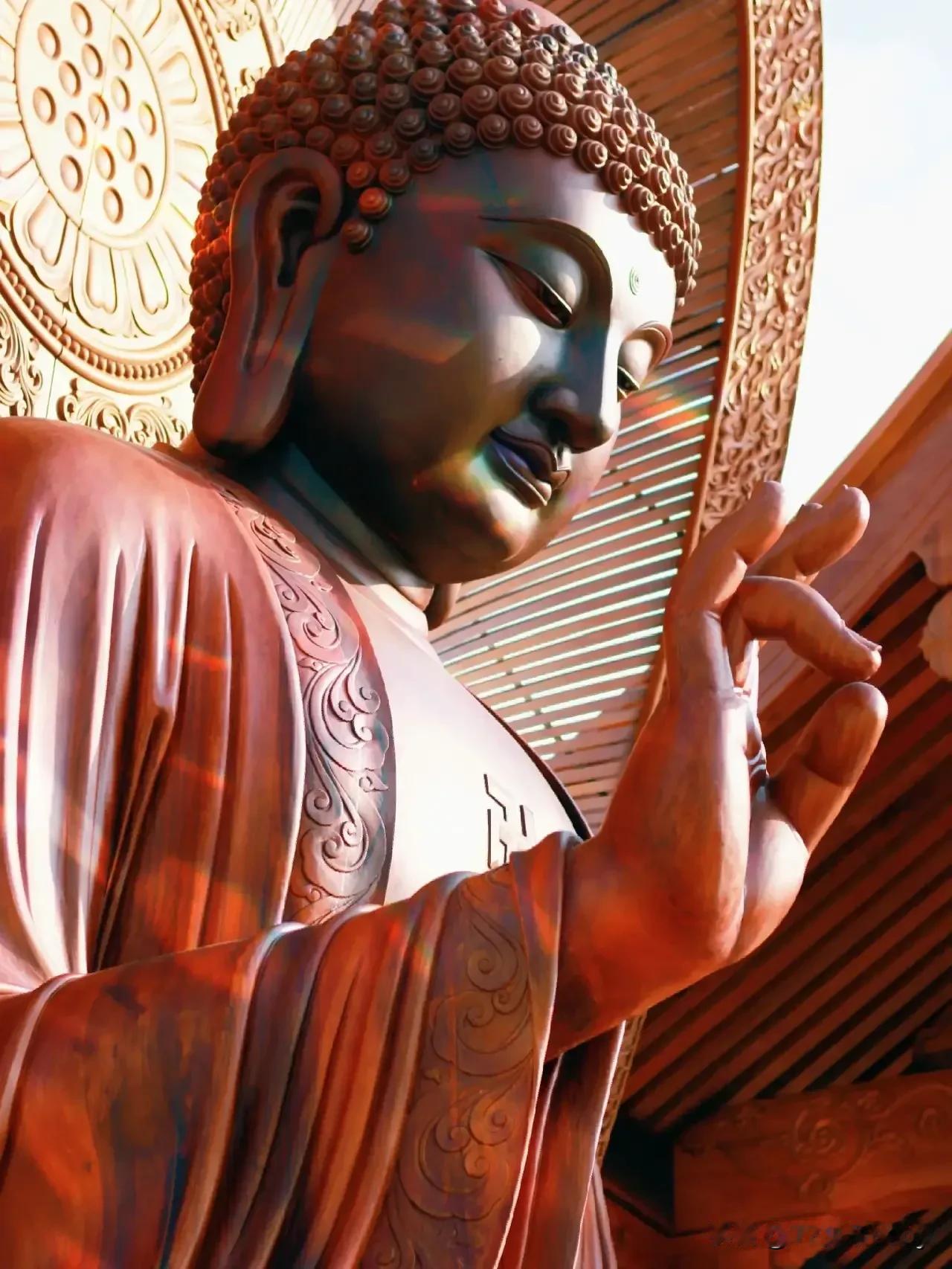 老人言，句句在理，受益一生。
撇嘴说话心不正，秃顶男人智商高。
初一十五不还钱，