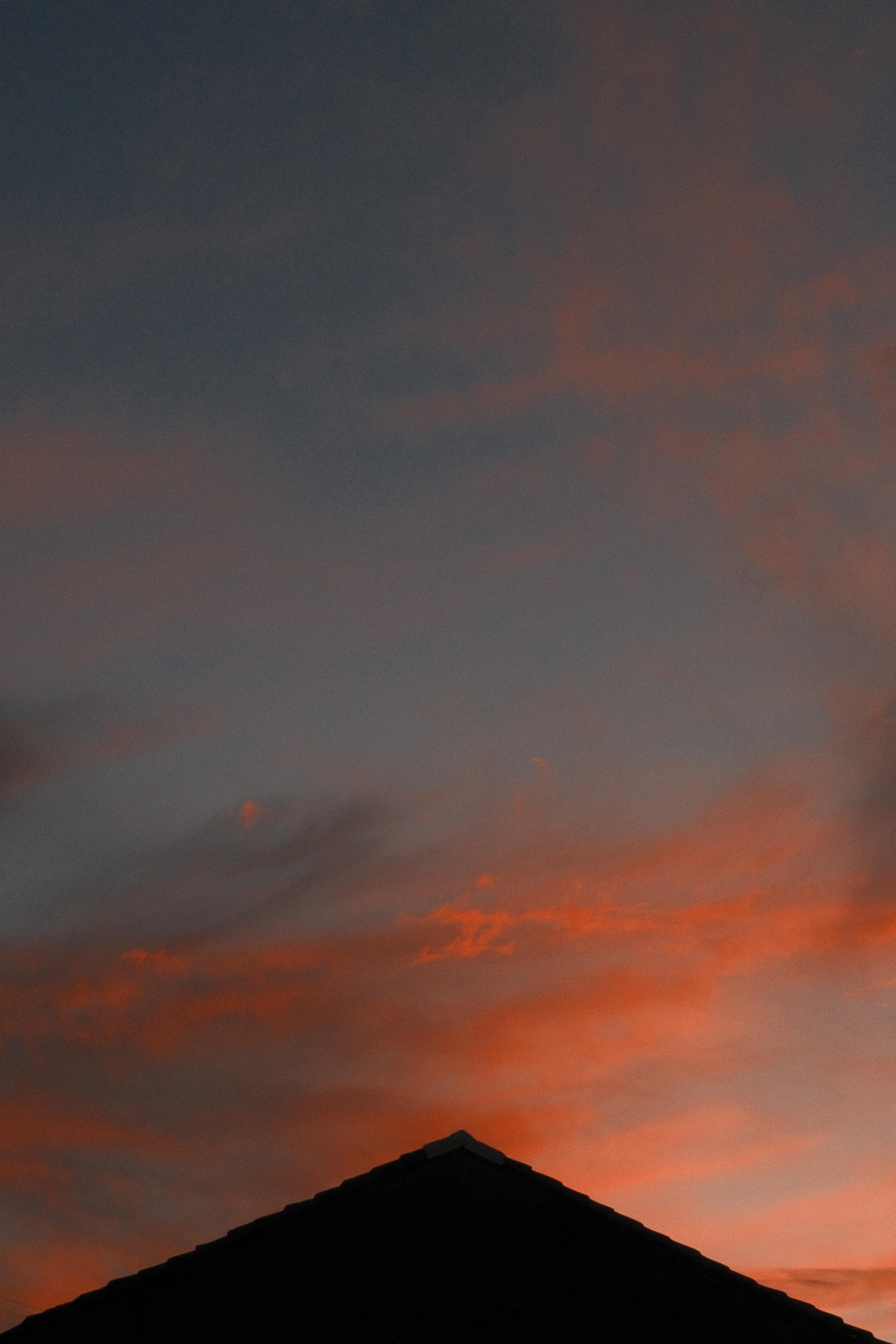 『此刻』此刻，夕阳醉了。 ​​​