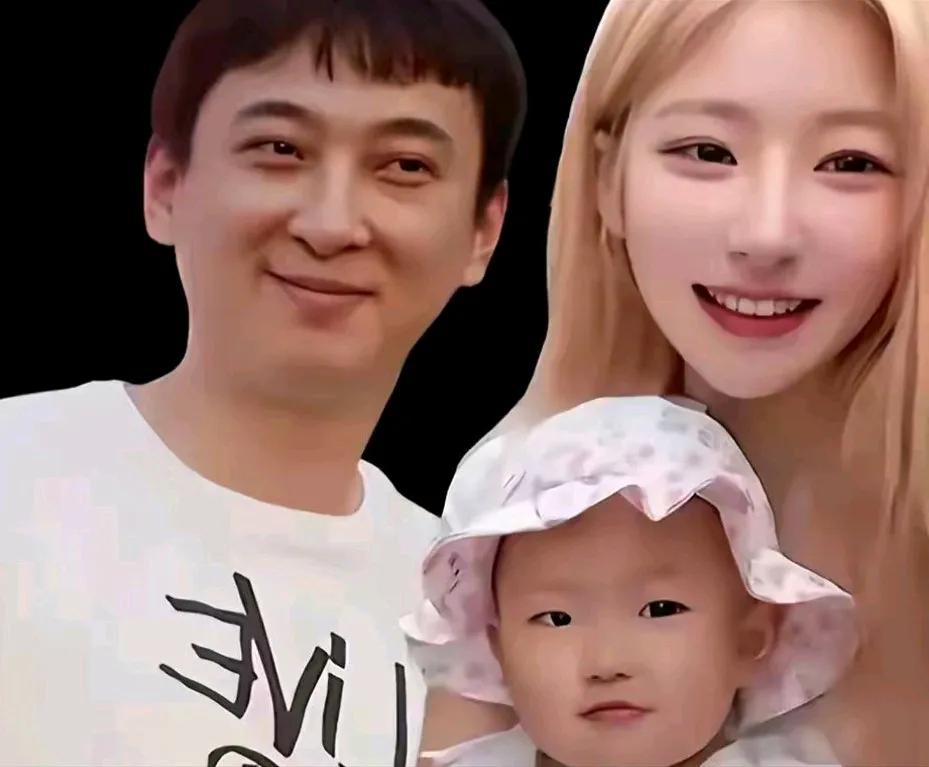 黄一鸣真的把宝押对了。
当初她不顾王思聪的反对，硬要生下孩子。就是在赌王思聪不会