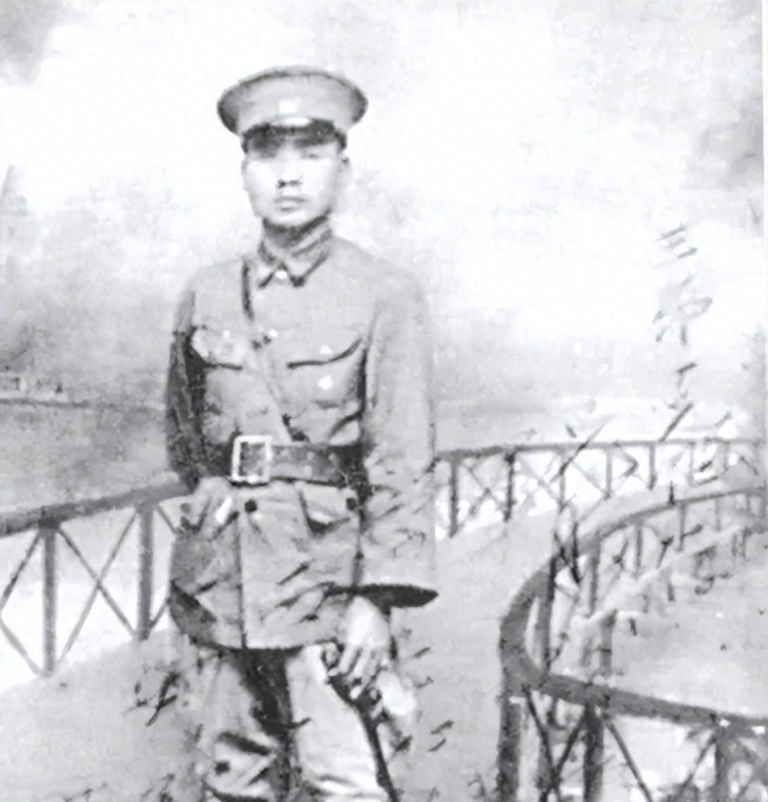 1954年汤恩伯在日本离世，葬礼现场妻子无情发声：这就是命运的报应吗？
1921