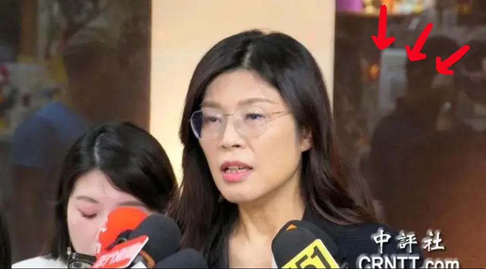 【郑丽文够刚！"怕就不要出来混"，赴陆交流这事她态度绝了】

郑丽文这话一出口，