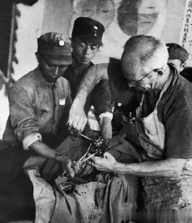 历史档案，沙飞
了解沙飞，先要从一个沉痛的故事开始，
1949年12月15日，河
