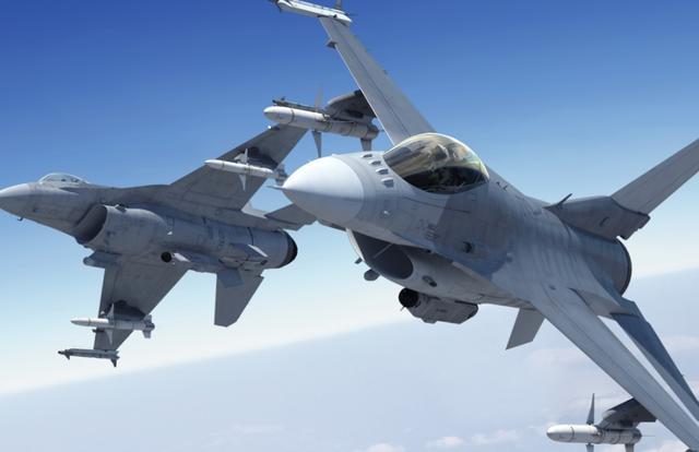 F-16V即将抵达台湾岛，舆论热议：能抓到歼-20与歼-35吗？

这账，算得让