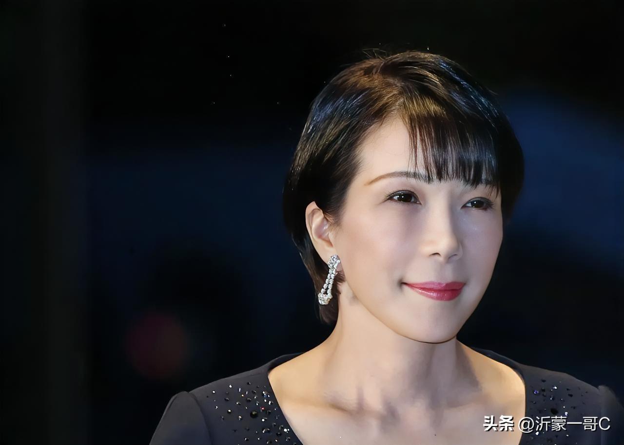 天南地北大拜年不管你是矮市早苗还是搞事早苗，只要你不给中国道歉，中国就必须给你严