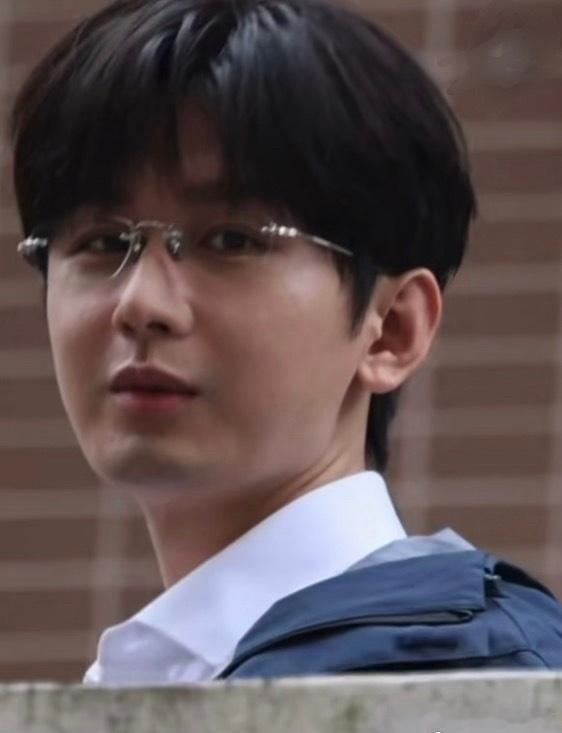 成毅VS肖顺尧，谁状态更好狩谎开机仪式