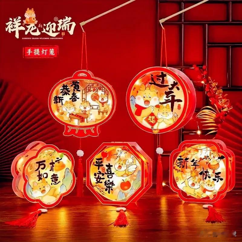 我出生在川东北的广安，我小时候年是这样过的：

一、年饭。

跟北方不同，南方一