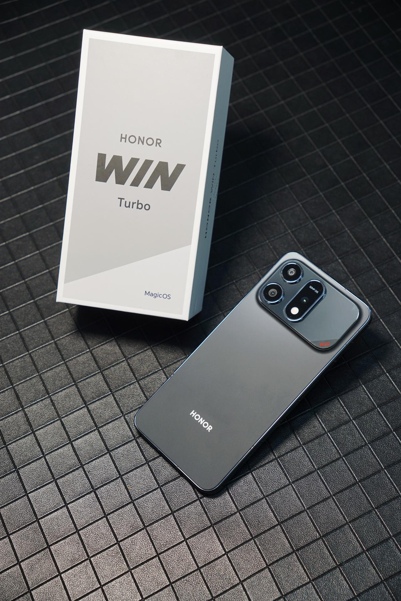 来感受一下荣耀WIN Turbo，荣耀第四款万级大电池的手机[灵光一闪]

10