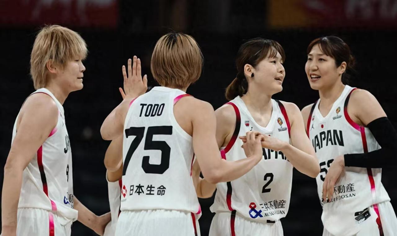 今天晚上，女篮世预赛伊斯坦布尔“死亡之组”上演关键战，日本女篮以83-49横扫阿