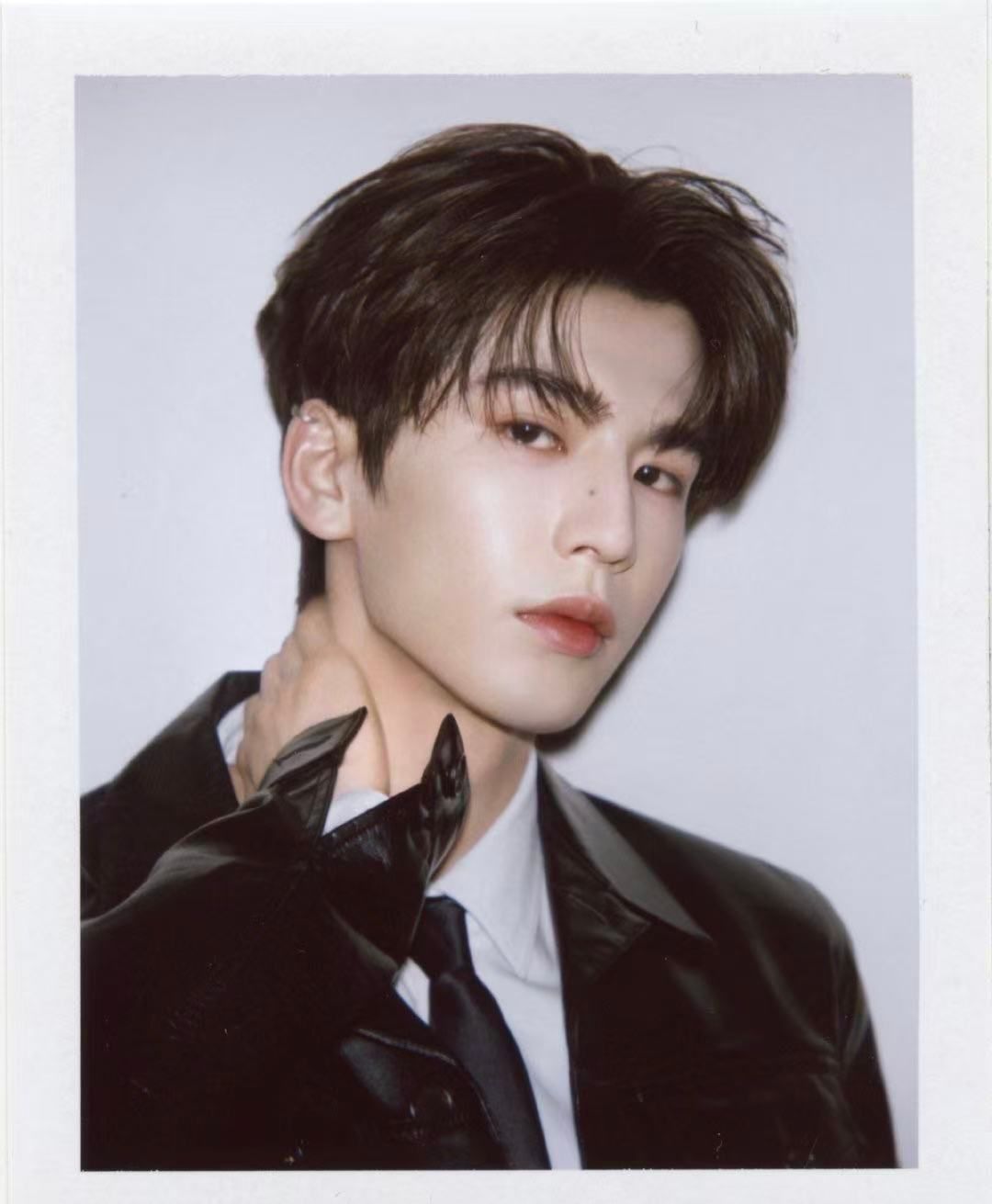 张凌赫此男建模很权威 张凌赫的出圈热点张凌赫此男建模很权威，张凌赫的出圈热点很多