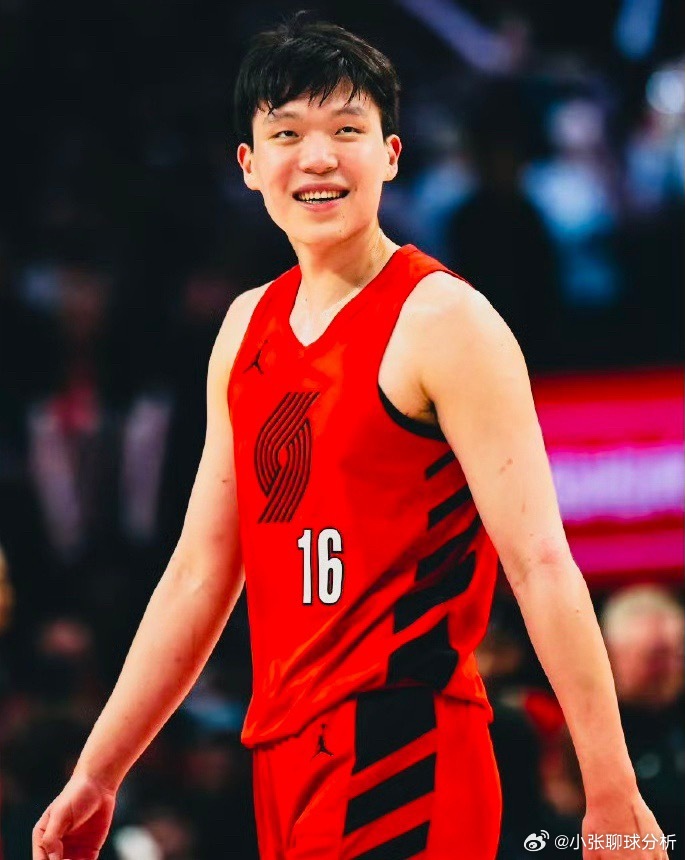 杨瀚森生涯首技犯！无辜吃T罚2000刀，6+4+1尽显成长杨瀚森NBA第一次技术