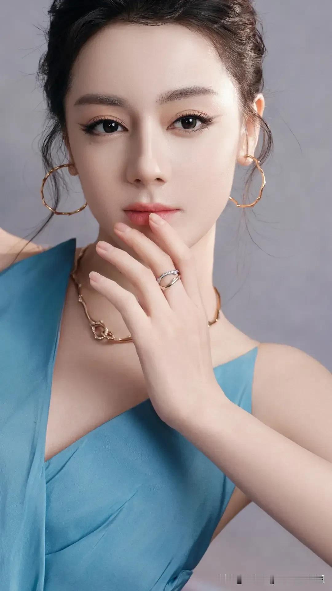 热巴等美女
