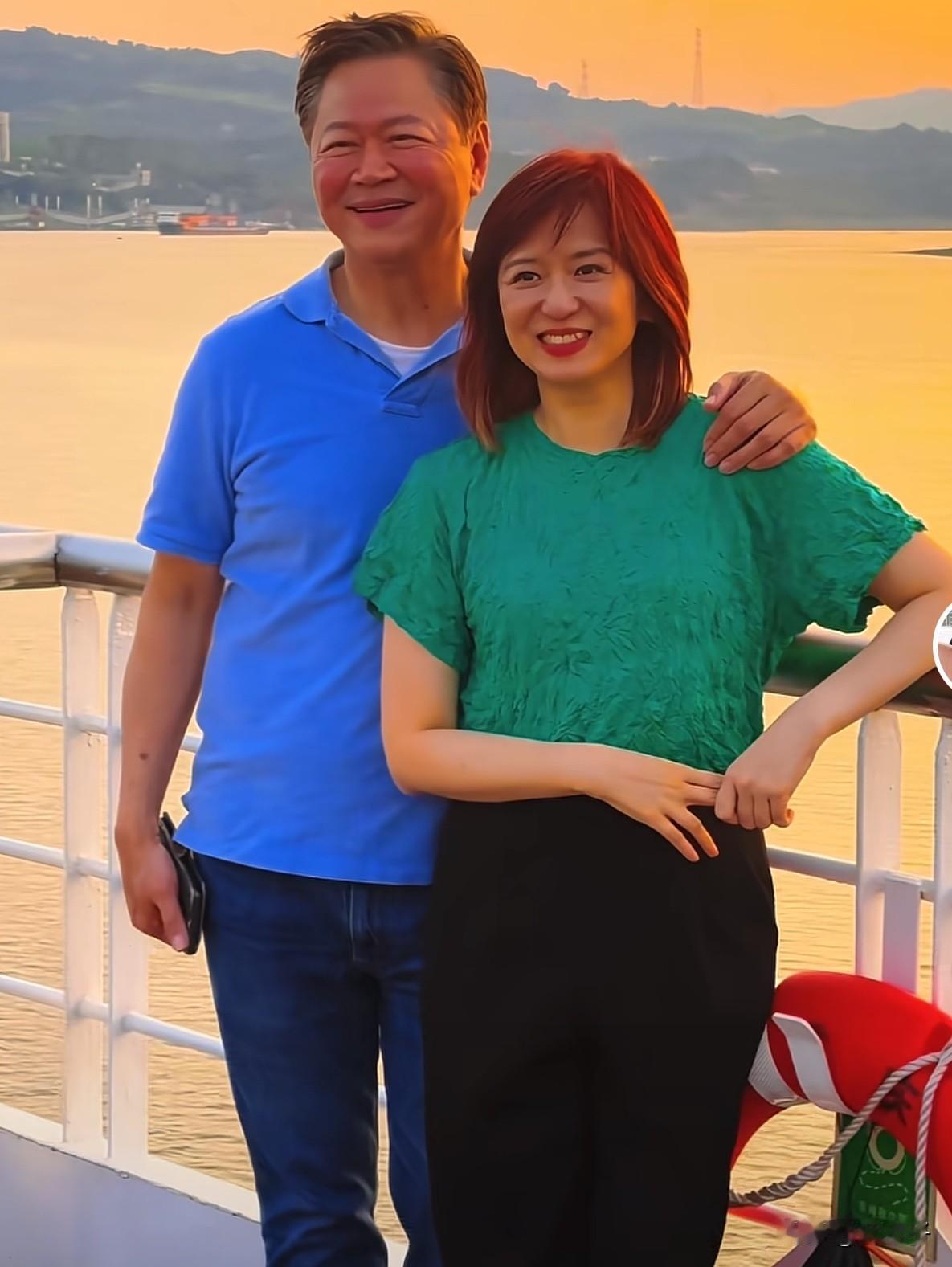 最近，真的看哭无数两岸网友！知名台海评论员赖岳谦教授、主持人周玉琴夫妇，近期一直