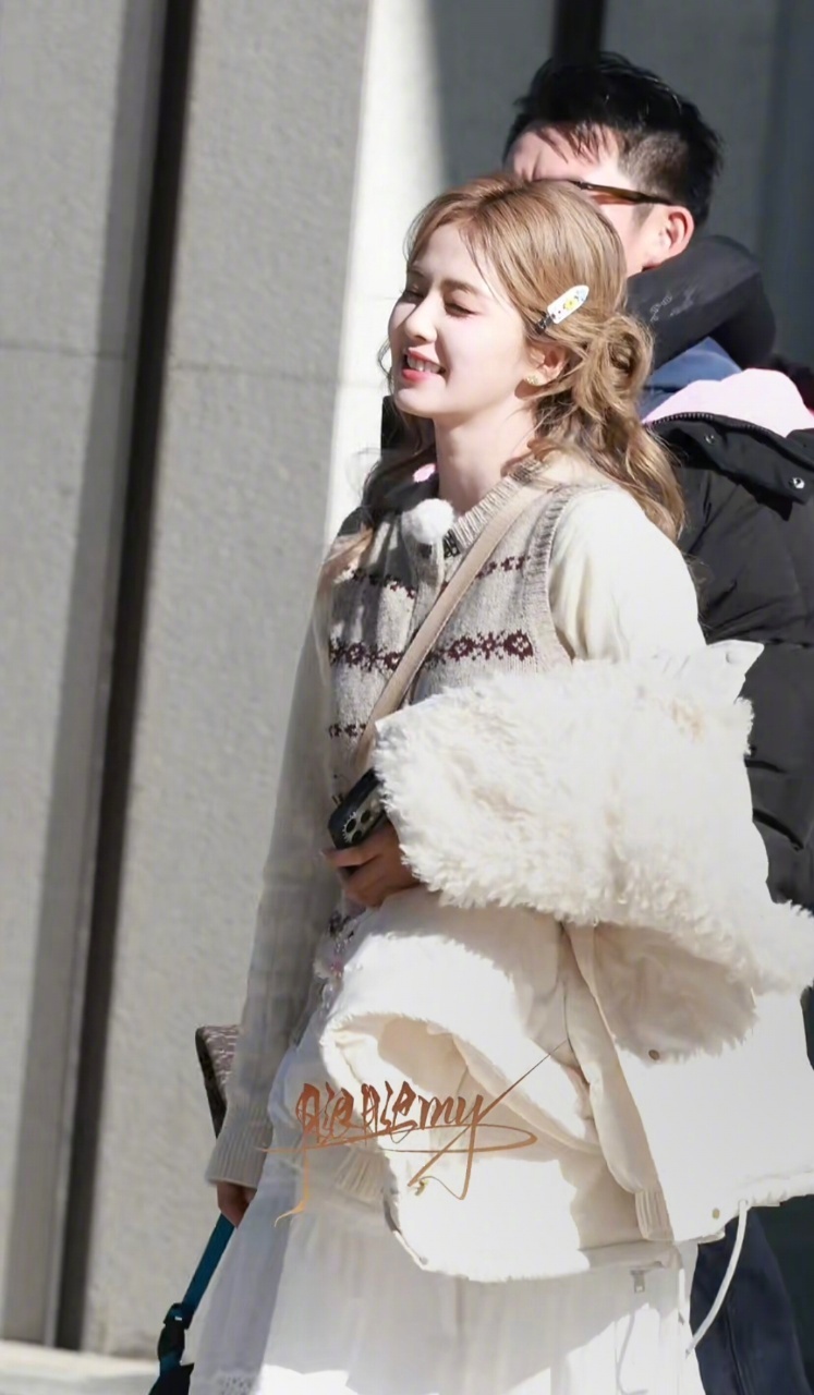 白鹿的哄粉教学现场开课！面对粉丝的