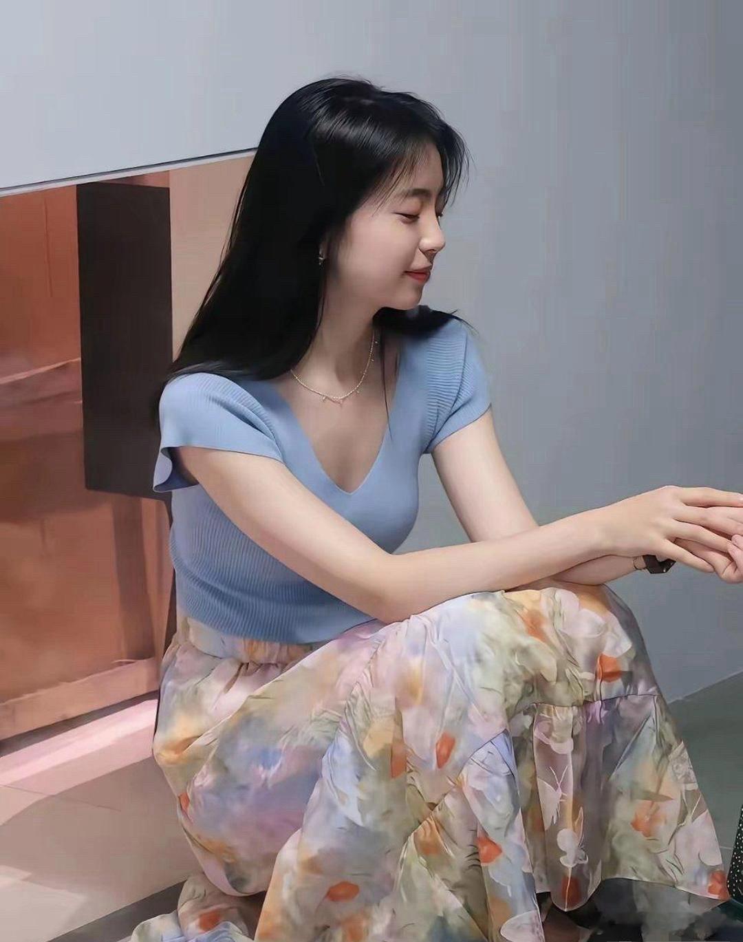 明人不说暗话，娶到这样的媳妇，这辈子就赚大了。。 