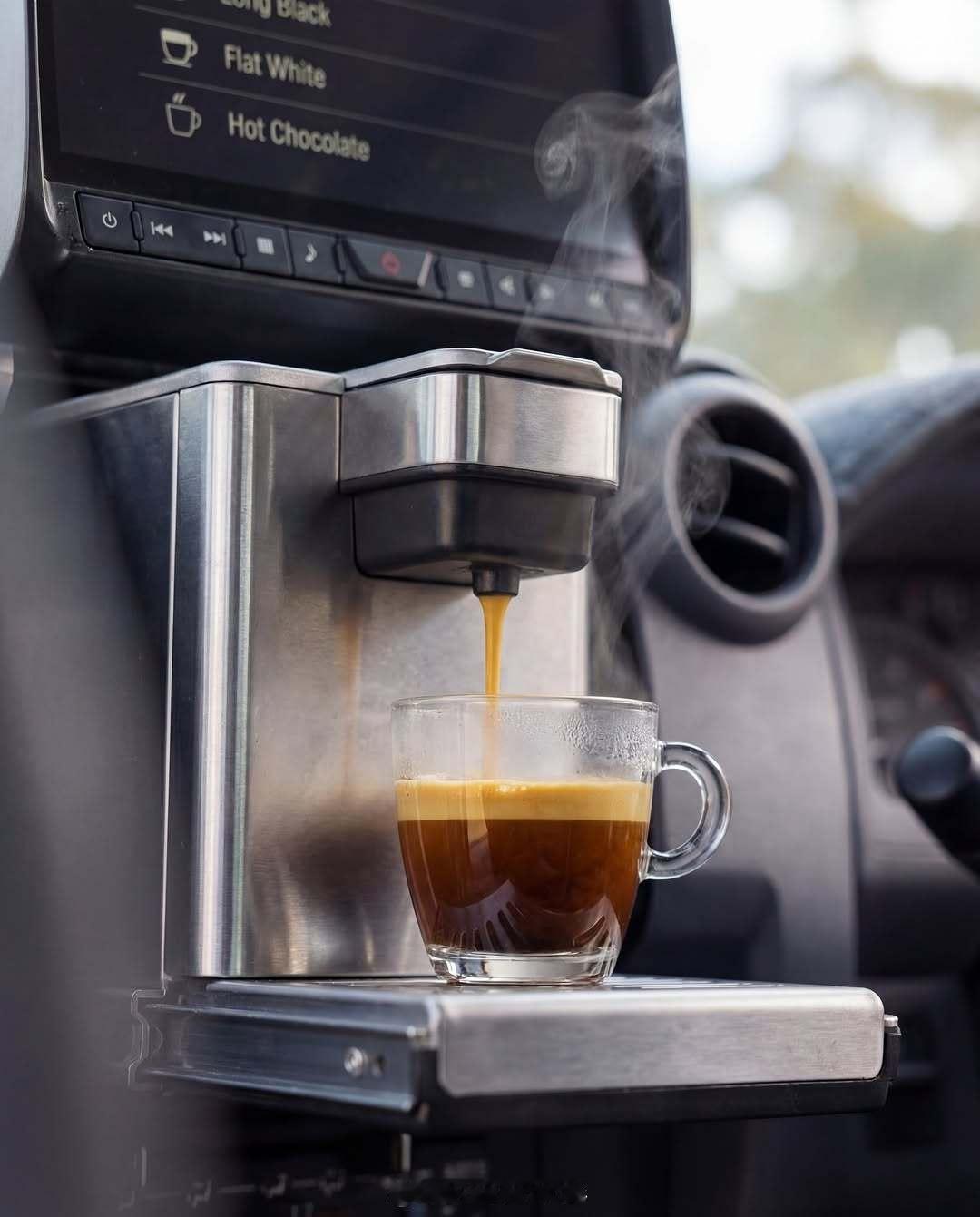 比起“车载便器”，车载咖啡机岂不是更好我与汽车的日常