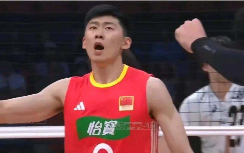 世界男排联赛开始。中国男排今天在西安主场迎战日本男排。首局比赛刚刚结束，中国男排